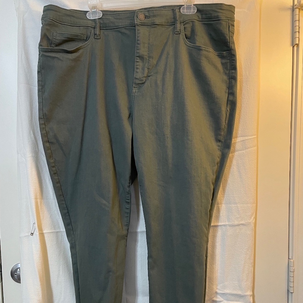 Dark green Universal Thread jeans